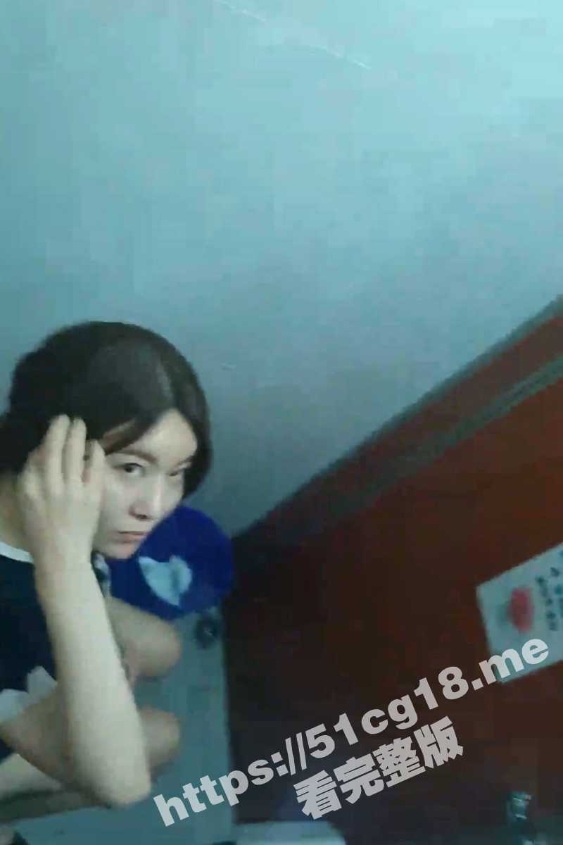 变态厕拍发出声响被美女发现 被吓得音容失色 撕心裂肺的尖叫! - 51吃瓜网-51吃瓜网