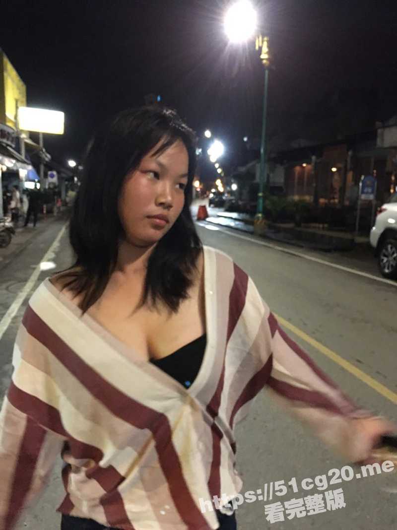 在路边遇到泰国单纯白嫩大奶学生妹 喝醉了套路妹子到酒店 无套啪啪内射！ - 51吃瓜网-51吃瓜网