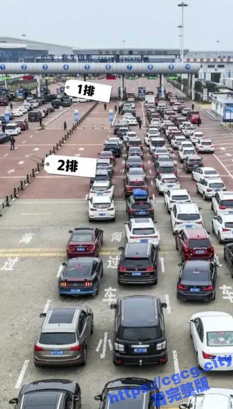 反转!所谓的 奔驰 插队 加塞?奔驰商务车记录仪视频来了 并不是谁想上网谁有理-51吃瓜网