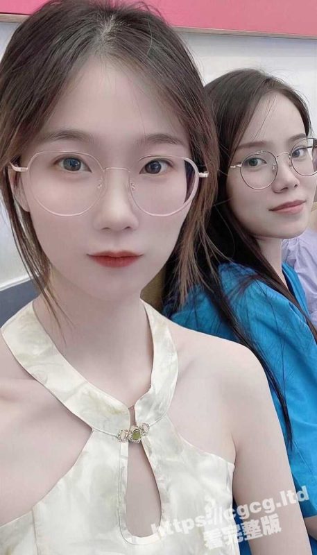 医大贫乳反差眼镜母狗 宦雅昕 读研时背着男朋友出去口交3p 被操到喷水-51吃瓜网