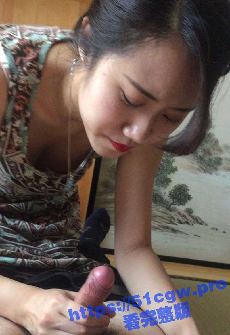 网约极品轻素颜小少妇酒店口爆吃鸡！看到我在拍她还妩媚的撩了一下头发！ - 51吃瓜网-51吃瓜网