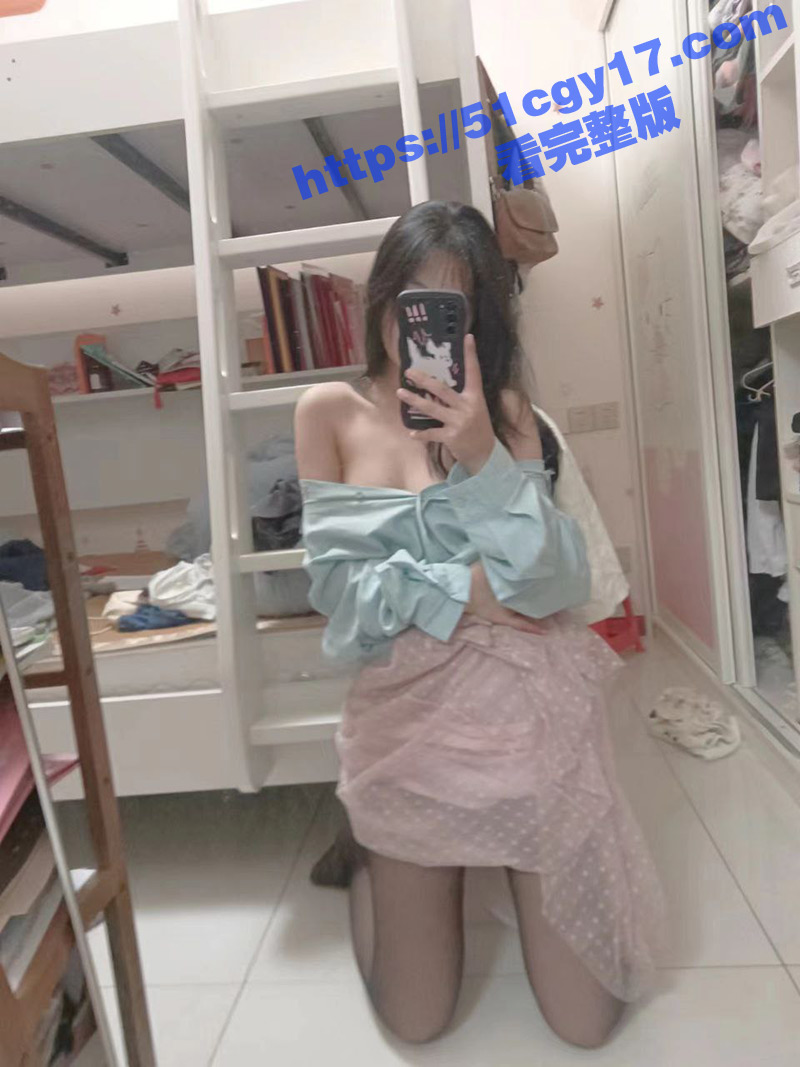 湖南衡阳 吴雅清 清纯学生妹露奶摸逼视频被主人曝光 极品小母狗粉乳嫩穴无比诱人! - 51吃瓜网-51吃瓜网