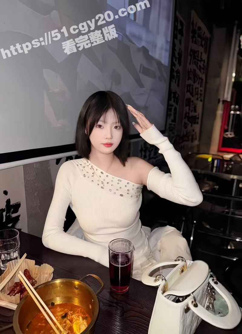 每日大赛之【给前女友拍摄的视频】第五期 欢迎各大网友来评审投稿 - 51吃瓜网-51吃瓜网