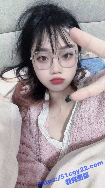 杭州反差嫩妹 俞梦菲 私拍自慰视频流出 边揉搓美乳边抽插粉嫩蜜穴 汁水四溅浪叫不止 清纯外表深藏淫态啊！-51吃瓜网