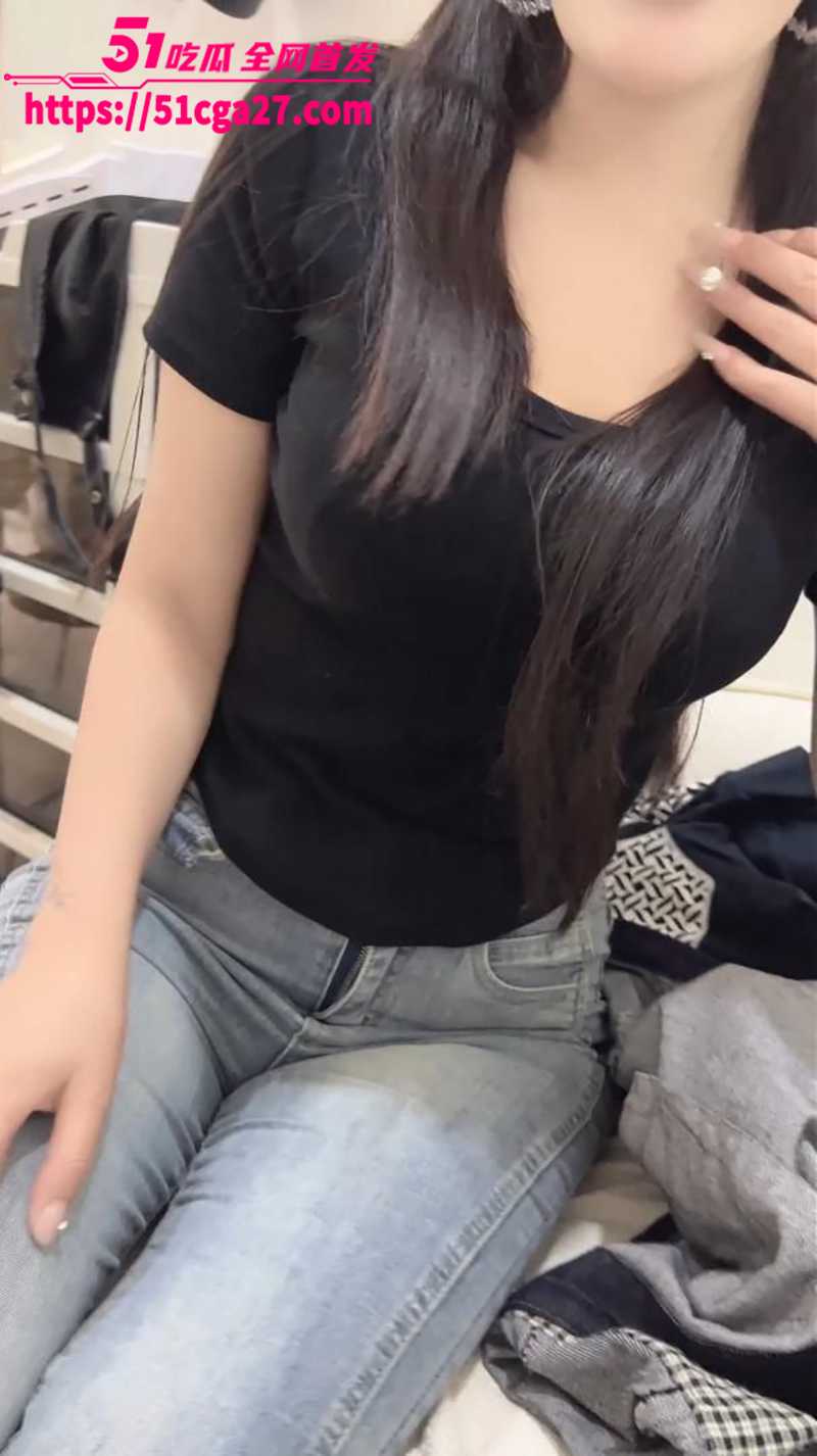 海角乱伦大神 奶子即正义 新作 美容店里强上翘臀老板娘 拉到厕所就是一顿爆操强制吞精！ - 51吃瓜网-51吃瓜网