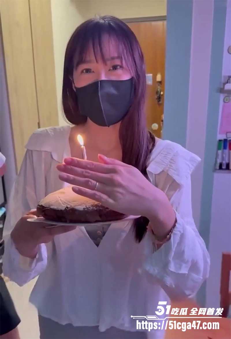 极品人妻 Anna 生日派对上偷情老公兄弟 桌底狂吸大屌 被爆操内射 送老公刺激绿帽礼！ - 51吃瓜网-51吃瓜网