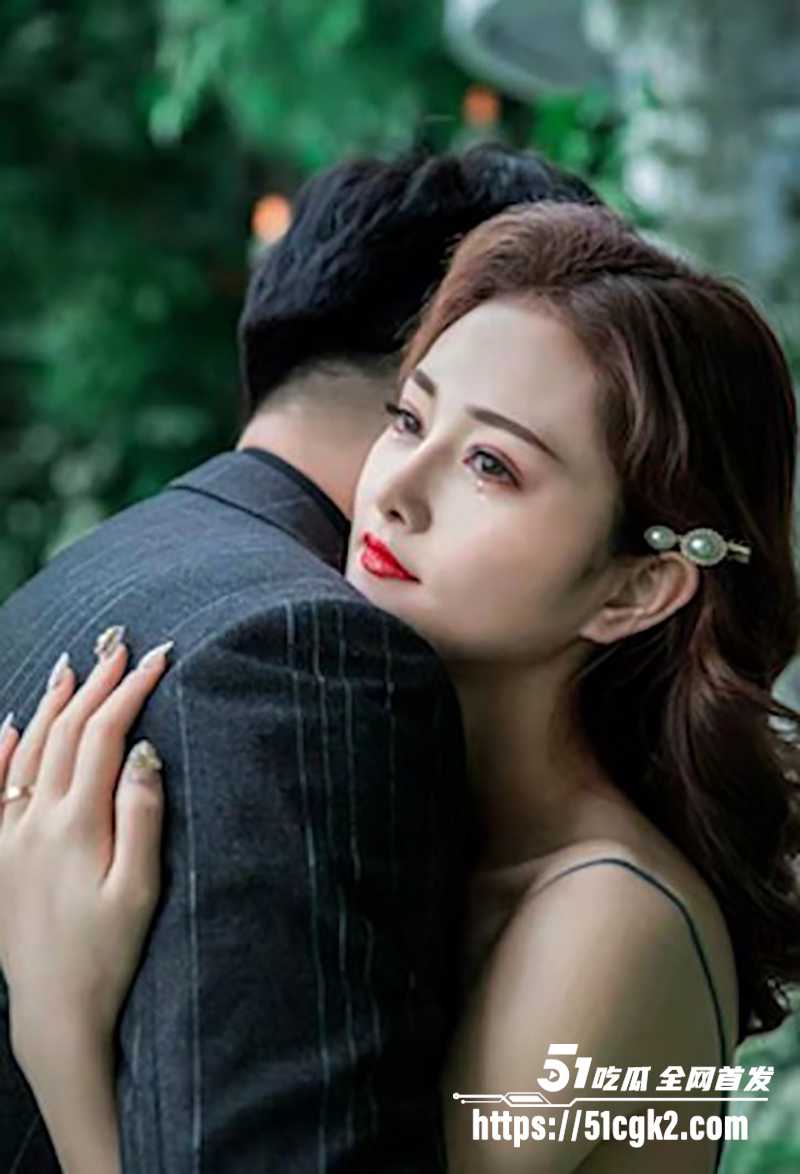 沈阳人妻淫乱合集流出 颜值超美性感少妇 老公玩腻后约众好友轮番开发 群交爆操完美露脸！ - 51吃瓜网-51吃瓜网