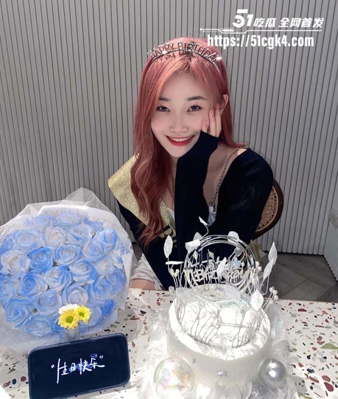 合肥宿州大学生反差婊不雅视频曝光 巨乳粉穴淫水尿液狂喷 床单上满满的淫水和尿液-51吃瓜网