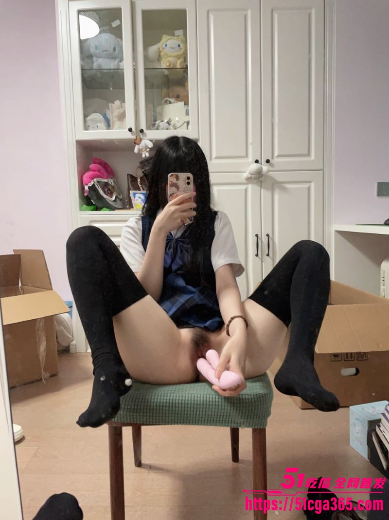 抖音反差博主 悠哉大王 门槛福利合集 JK制服黑丝挑逗 白虎美臀配合道具自慰 淫水四溅！ - 51吃瓜网-51吃瓜网