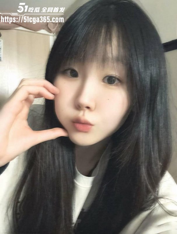 浙江湖州师范学院 王欣桐 表面清纯私下风骚 主动献身网恋男友 被其炫耀泄密私拍！-51吃瓜网