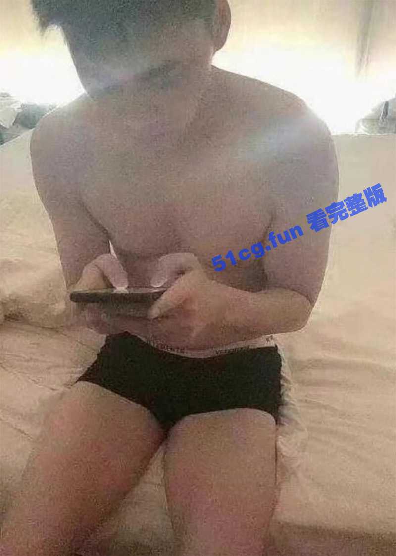 全网独家！李易峰嫖娼事件 李易峰3P+性爱最全5分钟视频 - 51吃瓜网-51吃瓜网