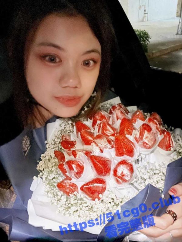 百度云泄密 某三甲医院大眼睛护士 蓝蓝 分手后被渣男出卖 各种大尺度私拍流出！-51吃瓜网