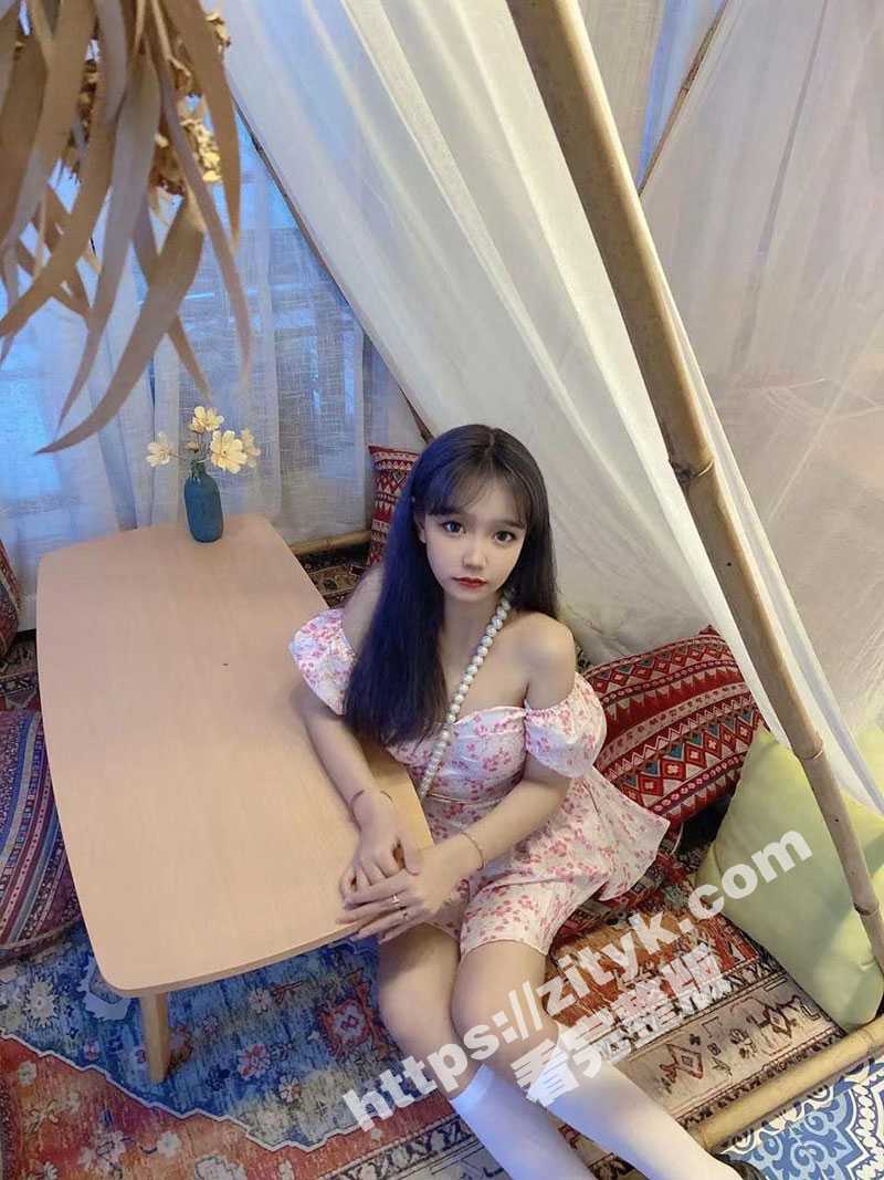 瓜友分享 谈恋爱送闺蜜啦～ 前女友身边闺蜜长得都不错 闺蜜贼好约 骚的喷水 可惜分手后连闺蜜都把我拉黑了 - 51吃瓜网-51吃瓜网