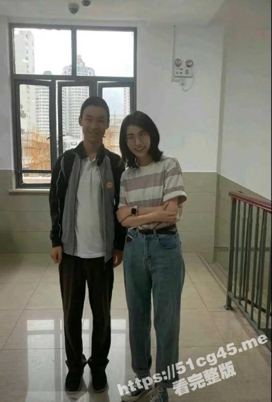 那些年 张越老师和她的学生们 张老师确实好看哈！-51吃瓜网