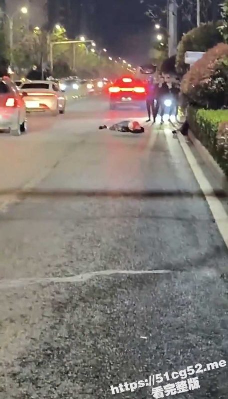 武汉工程科技学院门口发生一起持刀杀人事件 网传为情感纠纷！-51吃瓜网