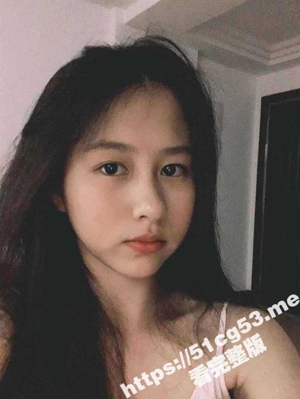 南京邮电大学极品校花 董灵萱 性爱视频惨遭泄漏 妹子长得挺美 但逼毛太杂太多 逼太黑 根本下不去嘴呀-51吃瓜网