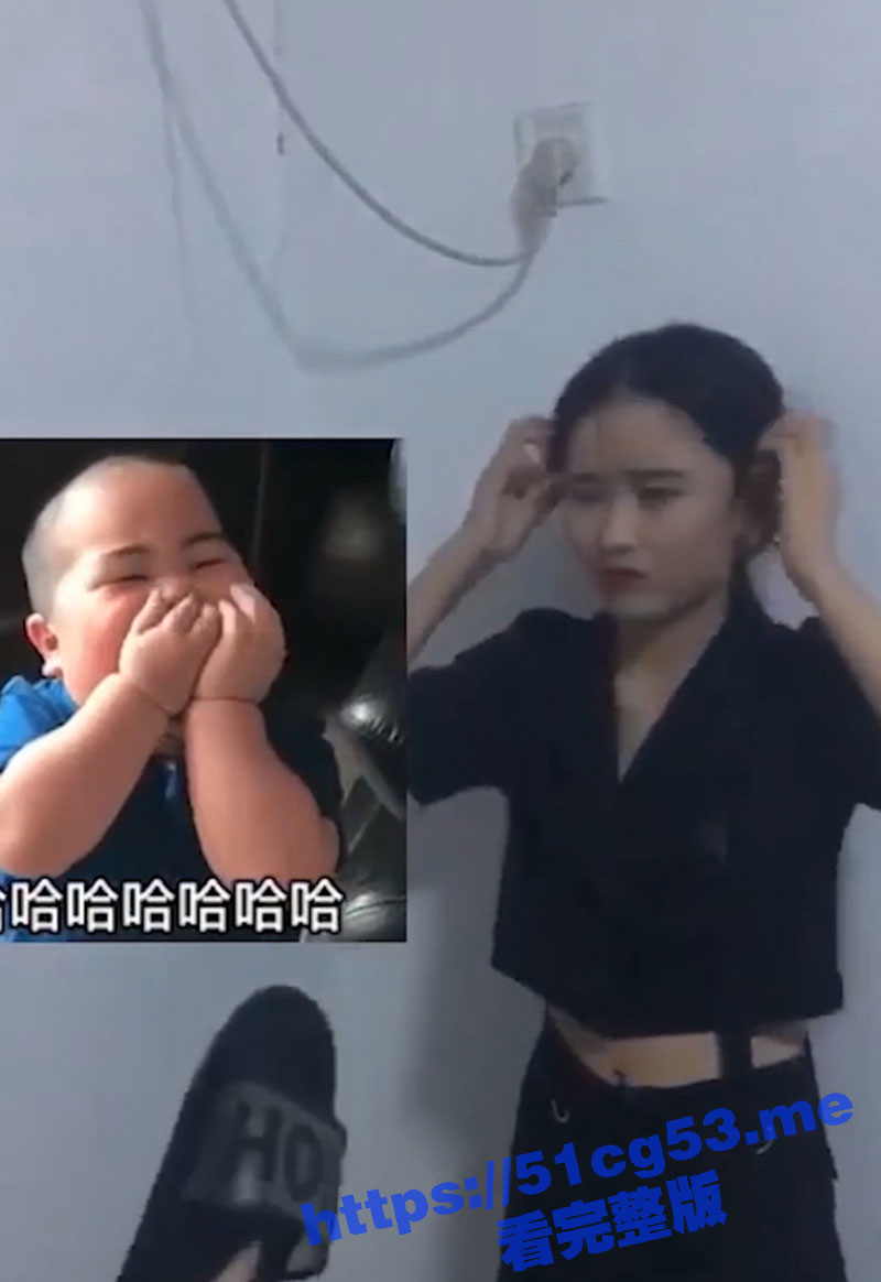 出租屋霸凌！刚参加工作不久的美女实习生 被同宿舍女生用拖鞋抽脸 扒光衣服用衣架插逼！ - 51吃瓜网-51吃瓜网