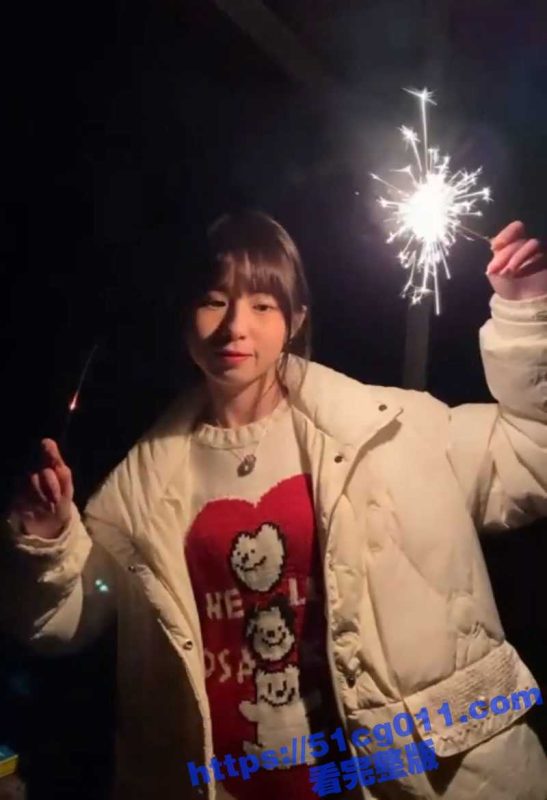 极品纯欲美少女爱上哥特男合集！天真小萝莉好奇观察大屌+校服捂脸少女激情内射视频！-51吃瓜网