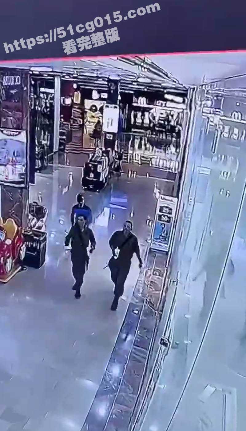 巴勒斯坦男子 在以色列北布城市卡梅尔的商场中行刺两名以色列士兵 随后被步枪扫射打死！ - 51吃瓜网-51吃瓜网