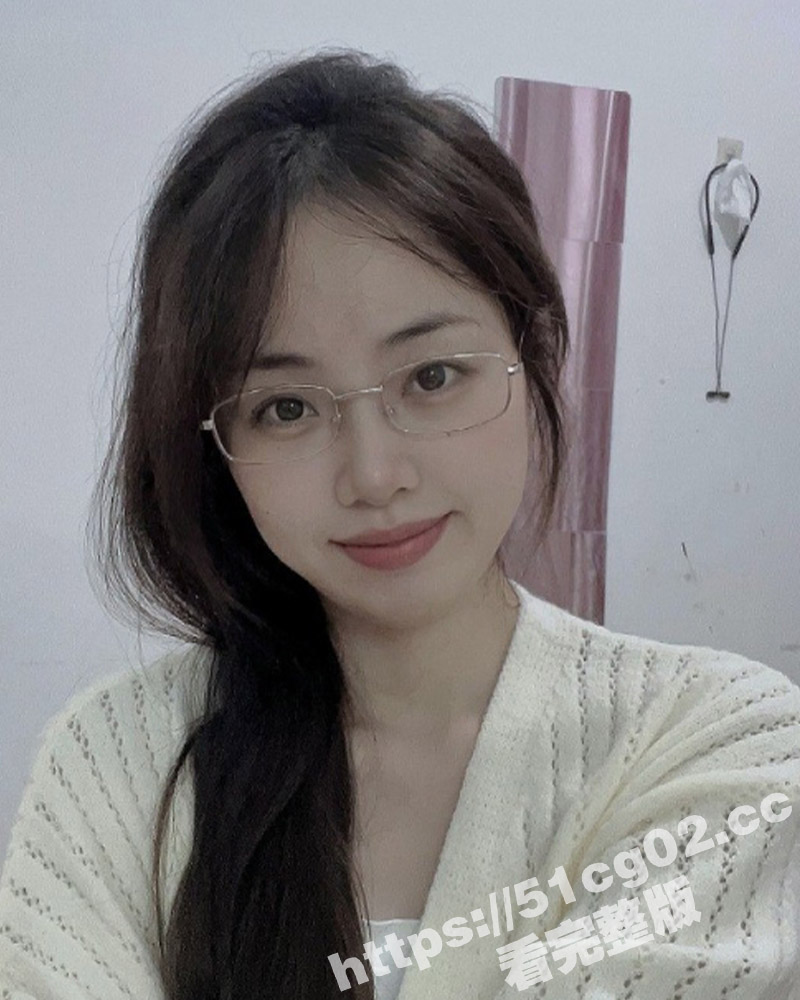 香港眼镜反差御姐骚货 Melyll 跟男友在家中各种激情口交啪啪 户外刺激露出 炮机自慰高潮喷水 - 51吃瓜网-51吃瓜网