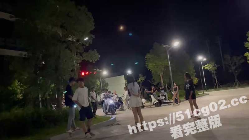 t0版本小仙女也要逆风啦！福建小仙女跺脚撒娇却换来小伙一记飞腿 接着又被摔在地上踩头踹肚-51吃瓜网