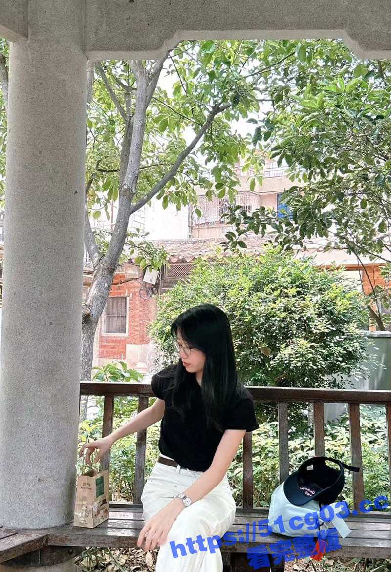 青岛农业大学纯欲小美女 李琦玉 被男友调教凌辱成了一只极品反差母狗！ - 51吃瓜网-51吃瓜网