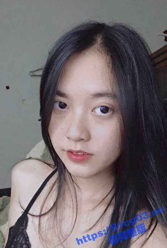 广东00后女大学生 董筱涵 顶级身材情趣黑丝内衣在线发骚 被健身房男闺蜜无套爆操-51吃瓜网