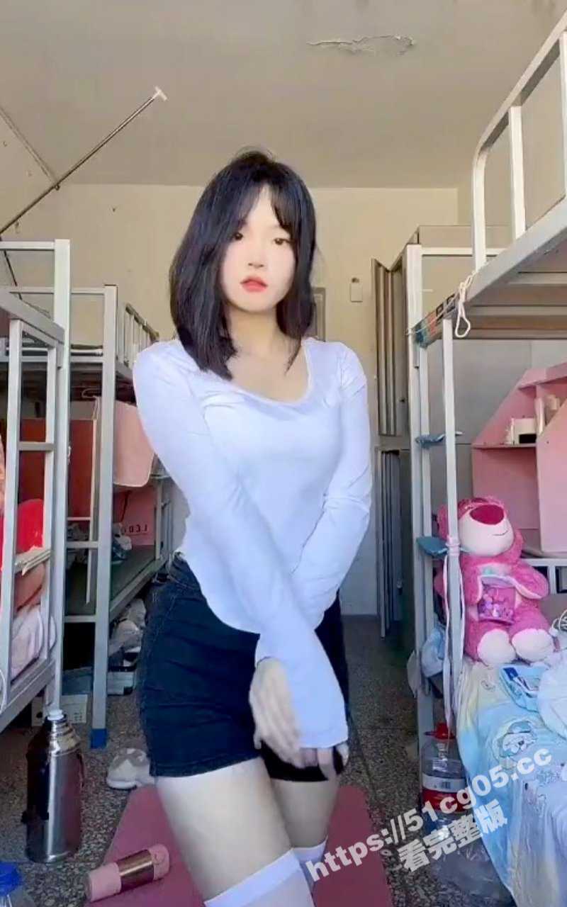 咸宁职业技术学院 刘欣瑶 曾在学校男厕自慰 幻想自己被当成肉便器随意使用 - 51吃瓜网-51吃瓜网