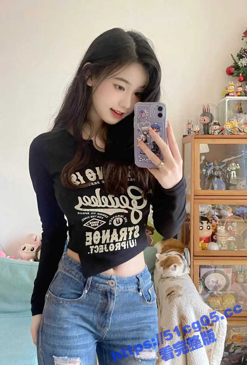 无毛白虎逼留学生被大屌洋爹无套狂肏 撕开的牛仔裤比情趣衣物还给力 白嫩的大屁股夹得超紧 内射美鲍 - 51吃瓜网-51吃瓜网