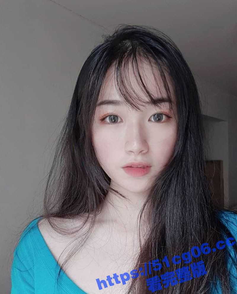 某公司线上招聘模特 视频面试套路应试大学妹黄某惠 展示粉嫩的奶子完美胸型 - 51吃瓜网-51吃瓜网