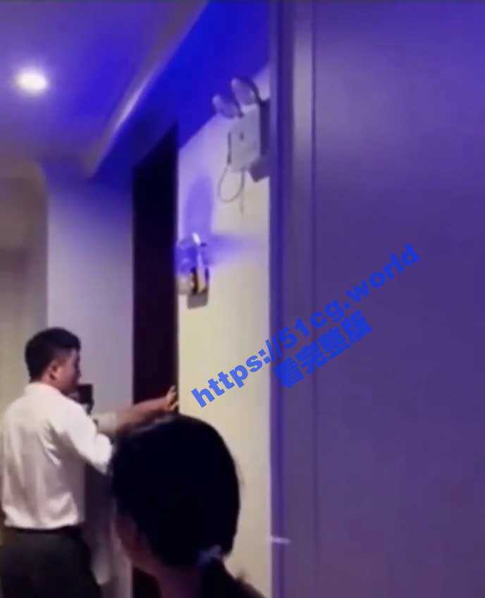 捉奸现场! 震惊!妻子出轨老公表弟 被堵在酒店捉奸在床 真叔嫂情深! - 51吃瓜网-51吃瓜网