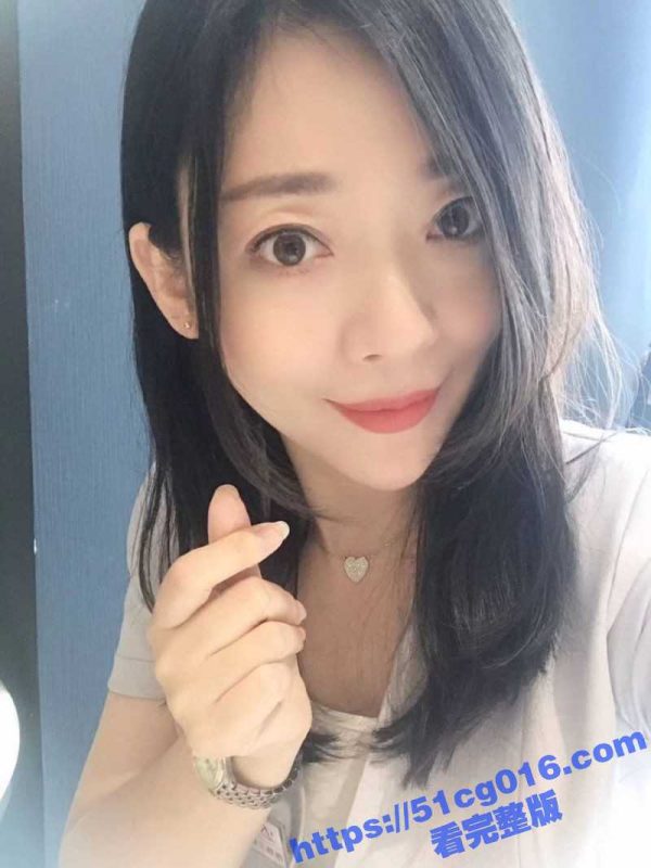 长的有点像柳岩的美丽少妇网上约炮 结果线下喝的糜烂 被带到酒店躺在床上任人操-51吃瓜网