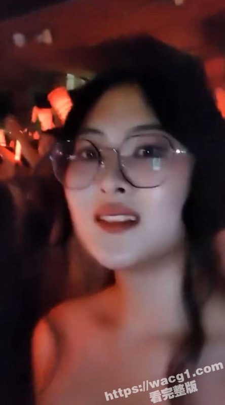 我不是很懂唱歌 这个妹子唱的怎么样啊 感觉气势还是非常足的 建议声音调小点-51吃瓜网