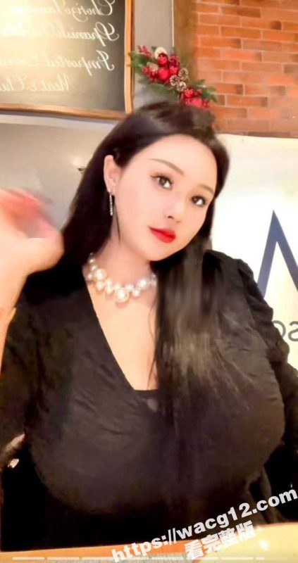 抖音爆乳网红 雯太师 无套内射自拍流出！带你感受比头还大的丝瓜巨乳晃动的震撼！-51吃瓜网