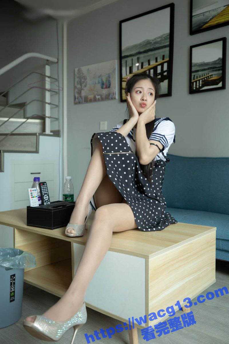 女神级模特 小馨 最新大尺度诱惑私拍 无内透明肉丝里的大长腿勾人心神 完美比例的身材极限挑逗! - 51吃瓜网-51吃瓜网