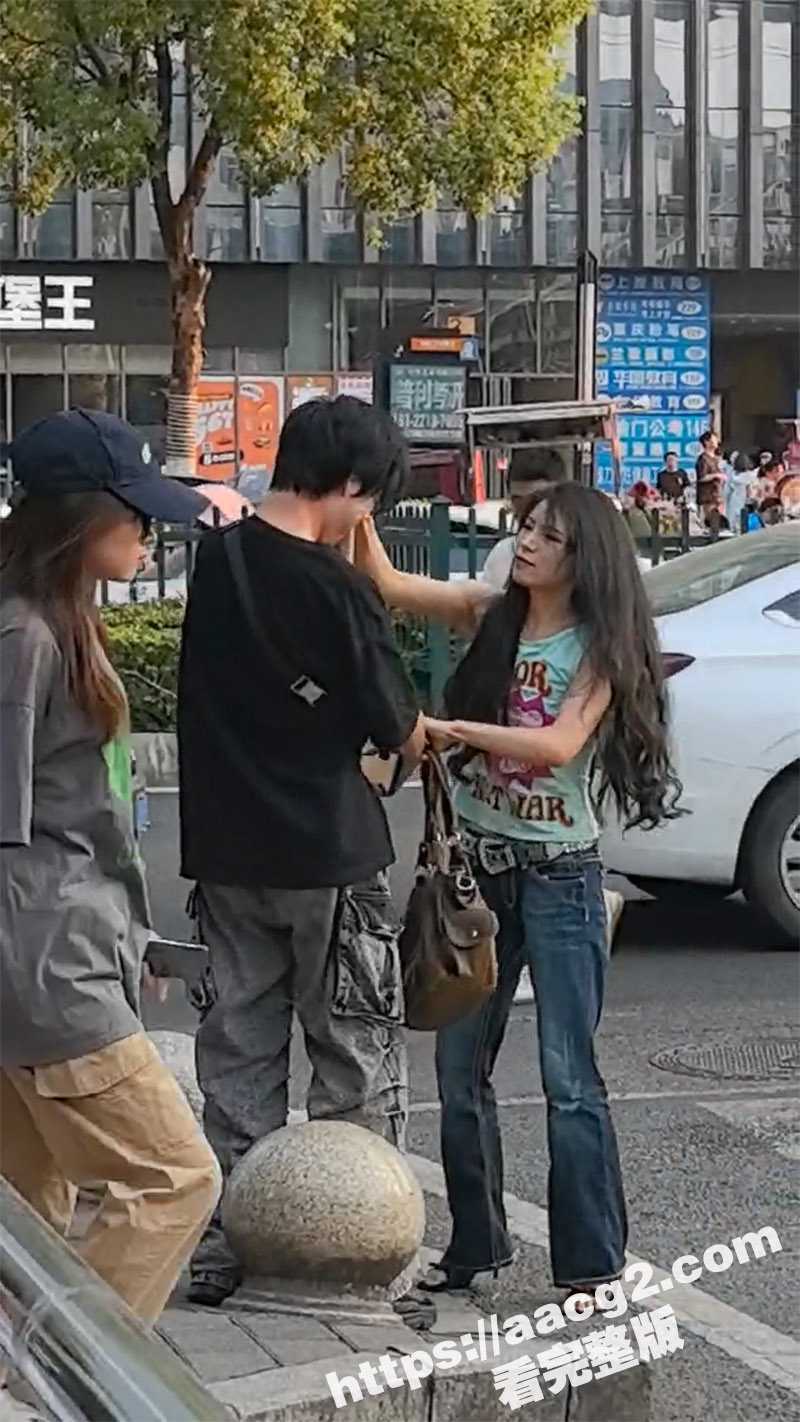 重庆师范大学渣男高文杰 恋爱期间多次出轨被曝光 人丑又矮玩的还花花 被女友当街斥责掌掴 - 51吃瓜网-51吃瓜网