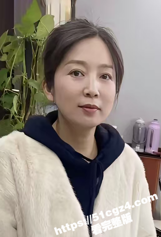 美艳教师 郝彤 勾引儿子突破伦理底线  从辅导功课到肉体交融的乱伦性爱  淫母舌尖挑逗处男嫩鸟 浴室偷情蜜穴榨取童精！-51吃瓜网