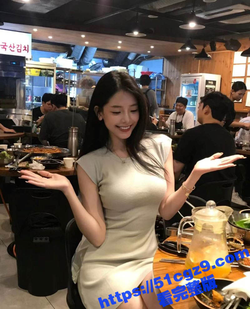 深夜酒吧河边惊现捡尸大叔 青春靓丽的美女被大叔抓头口爆 窒息般的口爆体验 差点喘不过气! - 51吃瓜网-51吃瓜网