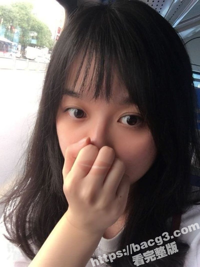 清纯眼镜骚母狗 爱好轻度捆绑SM 露脸口交口水拉丝 被绑在床架玩弄小脚丫 骚气十足! - 51吃瓜网-51吃瓜网