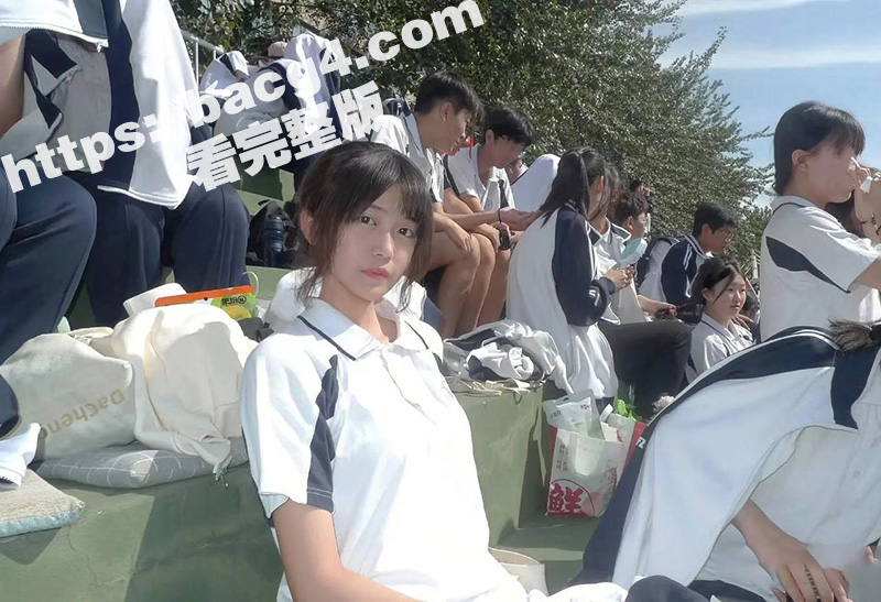 瓜友投稿 曾经追过的校园女神 没想到被金主曝光不雅视频 穿着校服自慰淫荡至极! - 51吃瓜网-51吃瓜网