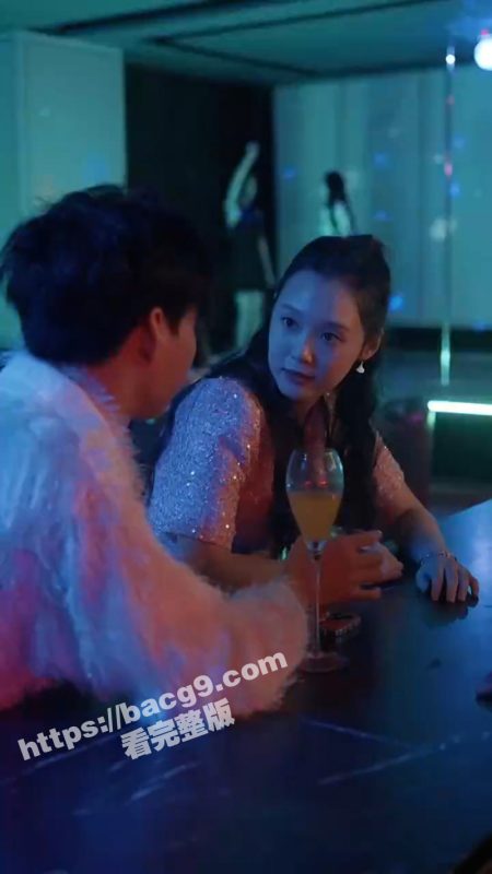 每日短剧《落难小千金》父亲离奇车祸离世 她能否查明真相逆袭？-51吃瓜网