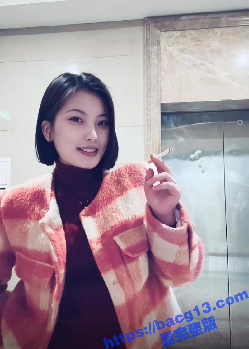 抖音短发气质女神 妮可你可 定制福利流出 抓胸揉奶尺度大开 多毛骚穴粉嫩出水 全程露脸展示！ - 51吃瓜网-51吃瓜网