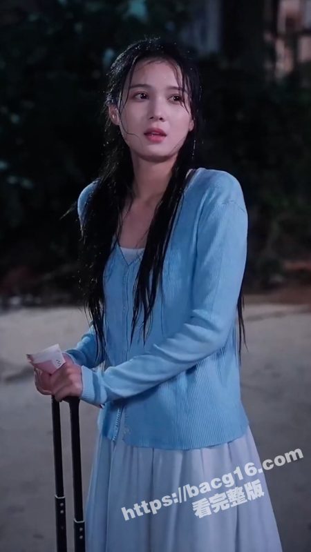 每日短剧《思念不留余地》女孩出生时被抱错 本是千金却惨扫地出门!-51吃瓜网