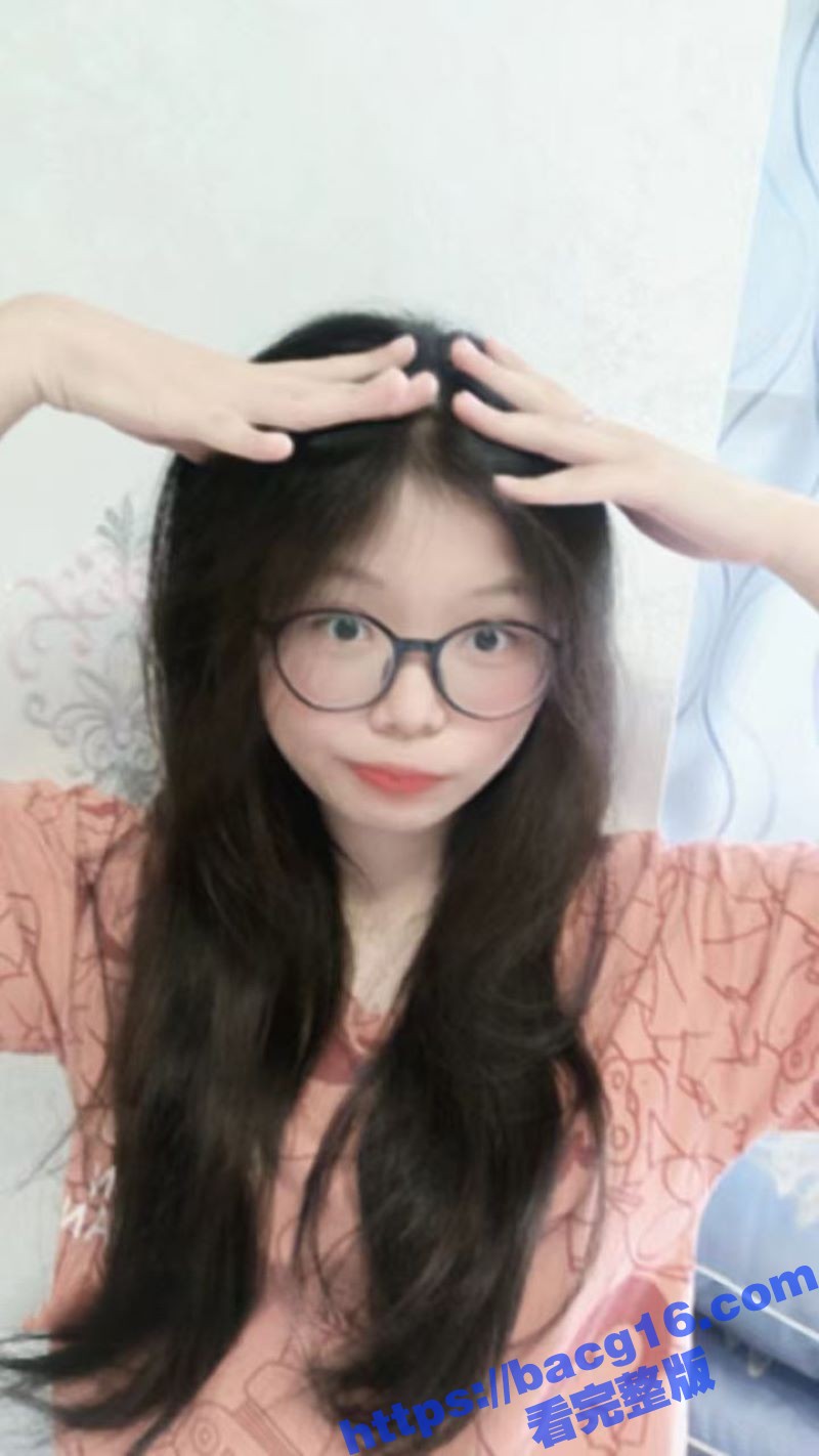 武汉传媒学院学生妹 李若晴 被炮友调教曝光 JK制服后入爆操 口交深喉技术一流！ - 51吃瓜网-51吃瓜网