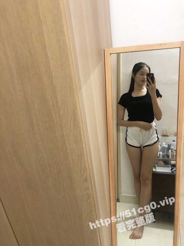 瓜友真实投稿！广州 小学老师 莫馨怡 一下班就骚给我看 自拍裸照怼逼拍摄流出！-51吃瓜网