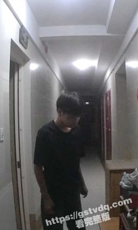 无锡 尚东雅园 摄像头拍摄到变态恋物癖男 偷拿女业主鞋子裸体打飞机 真变态-51吃瓜网