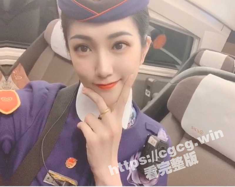 高铁乘务员竟然这么骚！到了济南在车站等到妹子后 制服都没换直冲舜耕山庄打炮 事后给一千不多吧-51吃瓜网